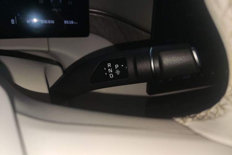 Used Wey Gaoshan 2025 Model Four-Wheel Drive Gao Shan 7 Gear Lever