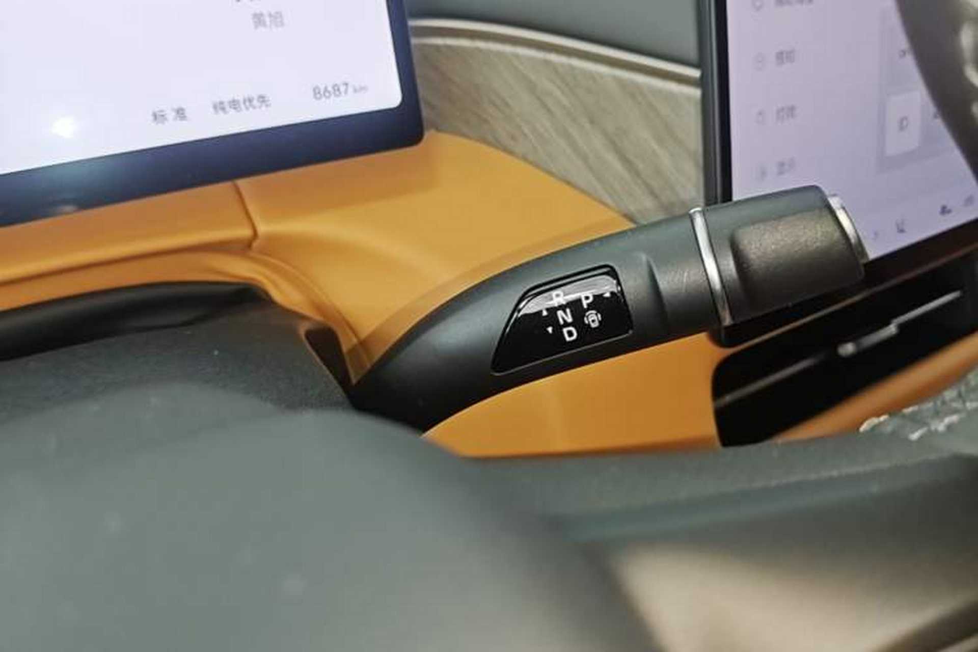 Used Wey Gaoshan 2025 Four-Wheel Drive Alpine 8 Gear Lever