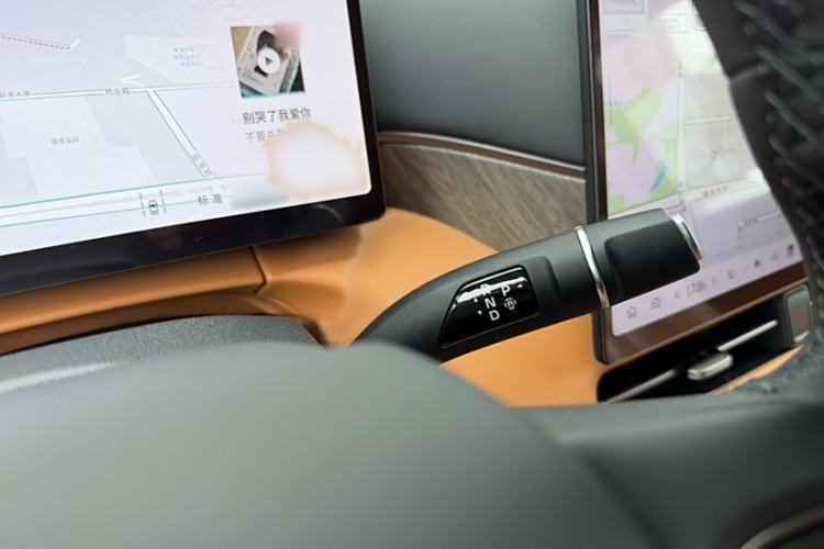 Used Wey Gaoshan 2025 Four-Wheel Drive Alpine 8 Gear Lever