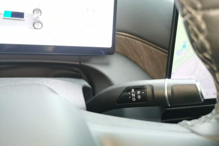 Used Wey Gaoshan 2025 Four-Wheel Drive Alpine 8 Gear Lever