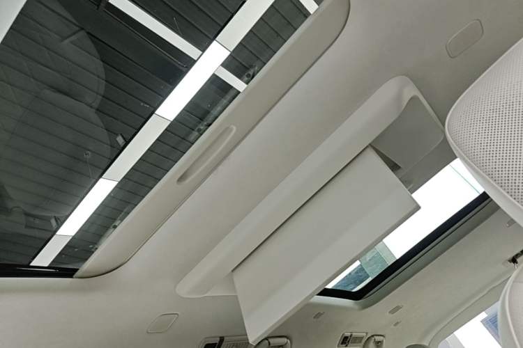 Used Wey Gaoshan 2025 Four-Wheel Drive Alpine 8 Headliner