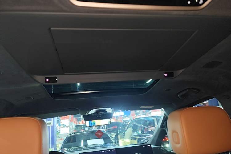 Used Wey Gaoshan 2025 Four-Wheel Drive Alpine 8 Headliner