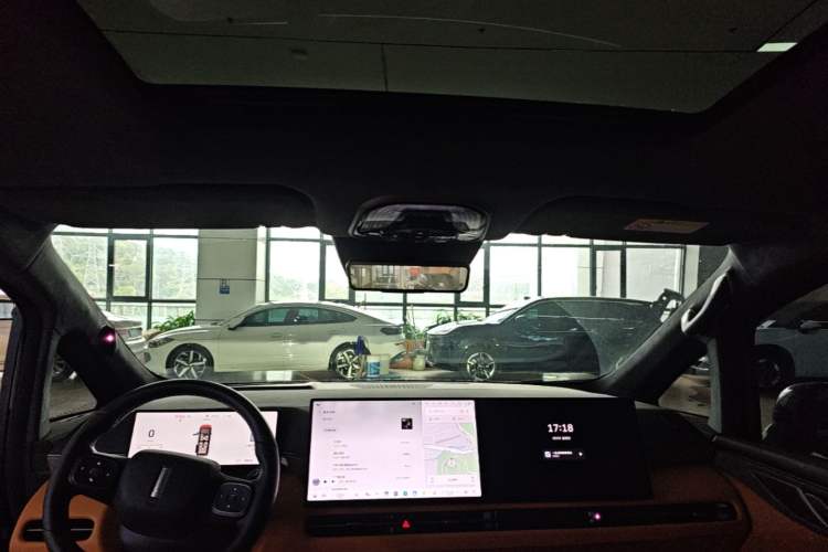 Used Wey Gaoshan 2025 Four-Wheel Drive Alpine 8 Headliner