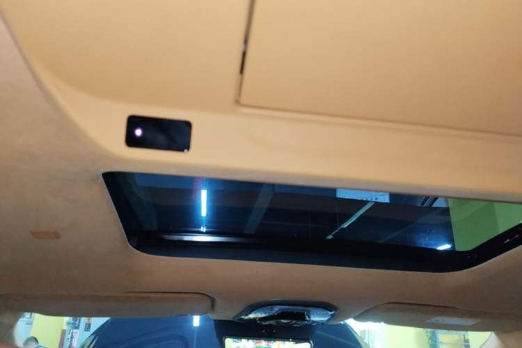 Used Wey Gaoshan 2025 Four-Wheel Drive Alpine 8 Headliner