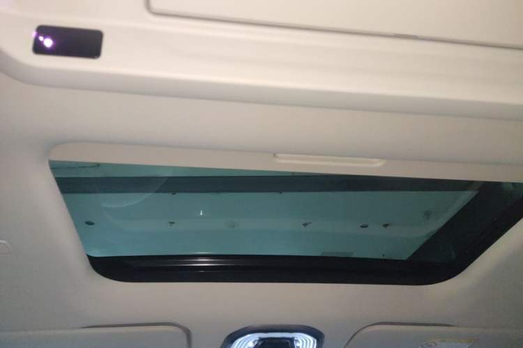 Used Wey Gaoshan 2025 Model Four-Wheel Drive Gao Shan 7 Headliner
