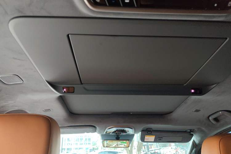 Used Wey Gaoshan 2025 Four-Wheel Drive Alpine 8 Headliner