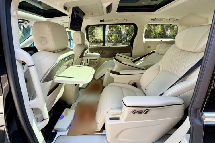 Used Wey Gaoshan 2025 Four-Wheel Drive Alpine 8 Interior 4