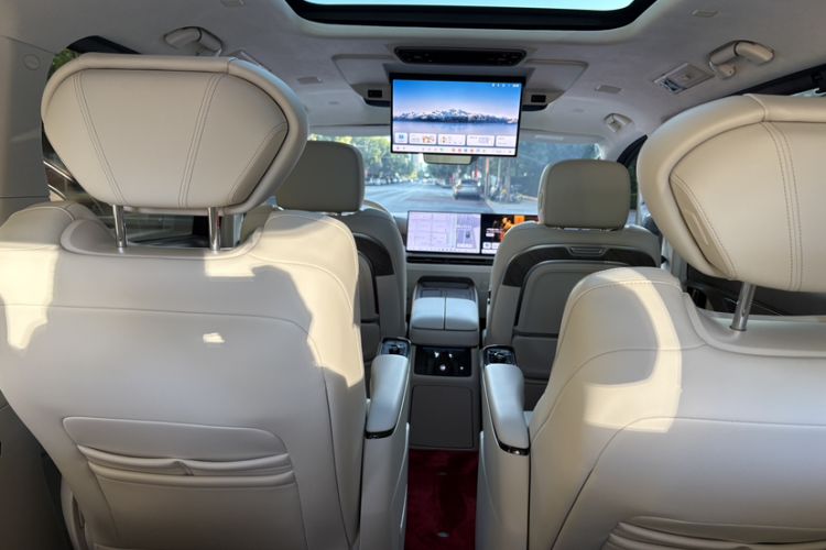 Used Wey Gaoshan 2025 Four-Wheel Drive Alpine 8 Interior 5