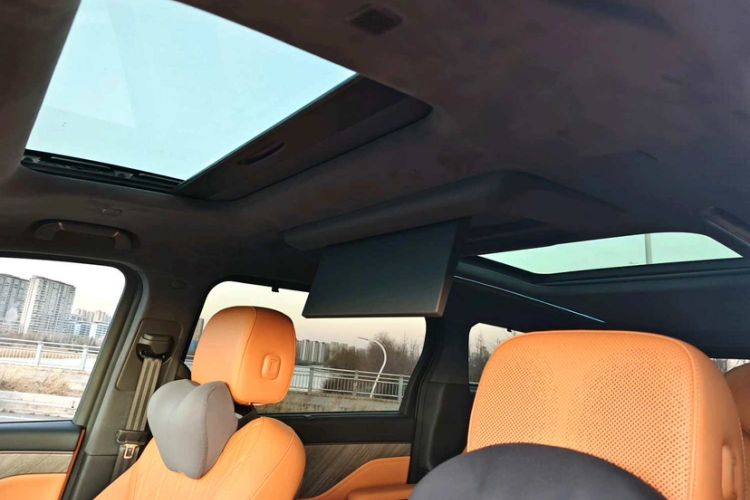Used Wey Gaoshan 2025 Four-Wheel Drive Alpine 9 Interior 6