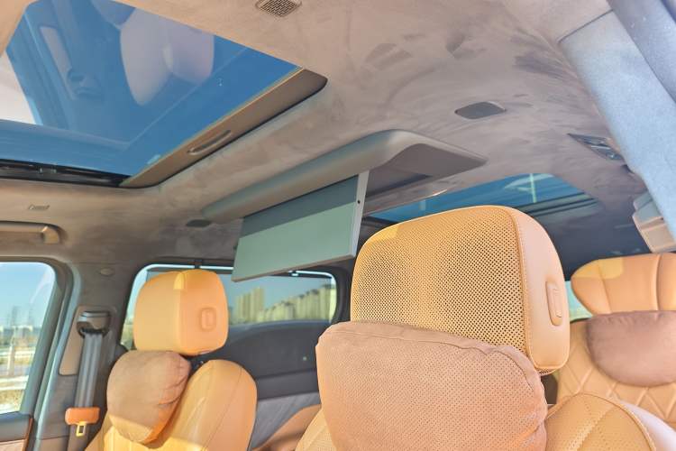 Used Wey Gaoshan 2025 Four-Wheel Drive Alpine 8 Interior 7