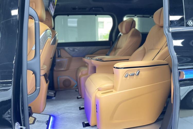 Used Wey Gaoshan 2025 Four-Wheel Drive Alpine 8 Interior 7