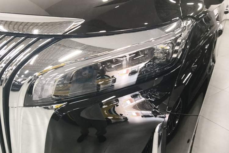 Used Wey Gaoshan 2025 Four-Wheel Drive Alpine 8 Left Front Headlight