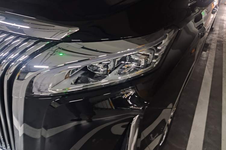 Used Wey Gaoshan 2025 Four-Wheel Drive Alpine 8 Left Front Headlight