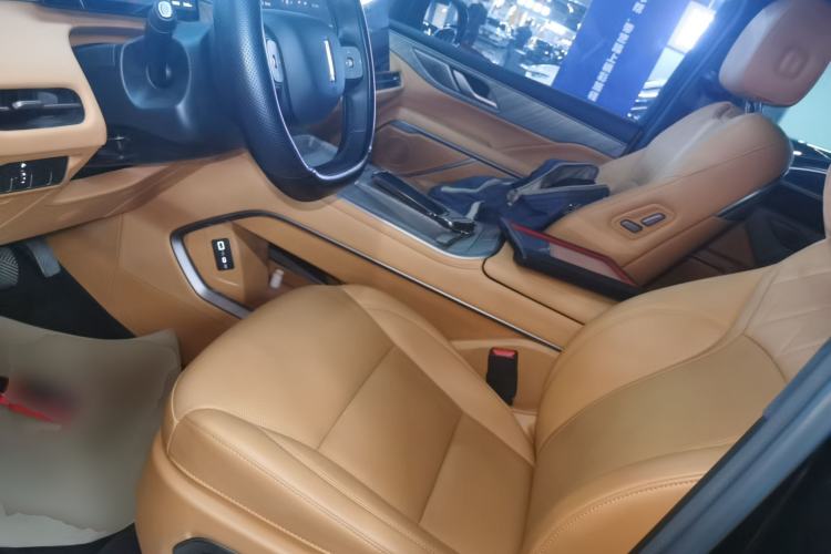 Used Wey Gaoshan 2025 Four-Wheel Drive Alpine 8 Left Front Seat