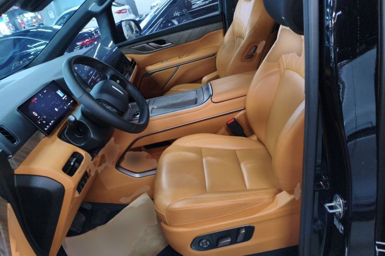 Used Wey Gaoshan 2025 Four-Wheel Drive Alpine 8 Left Front Seat