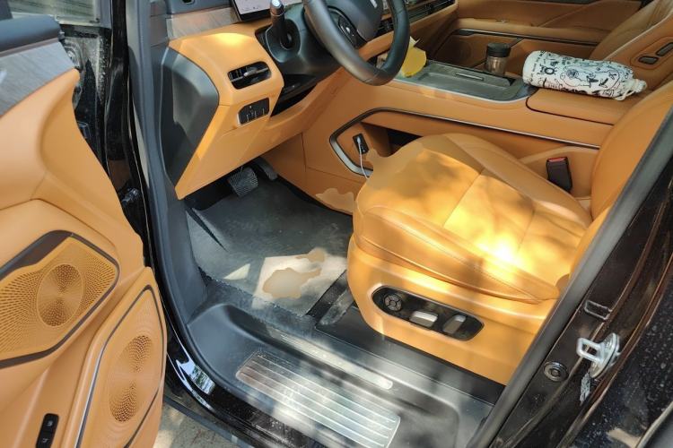 Used Wey Gaoshan 2025 Four-Wheel Drive Alpine 9 Left Front Seat