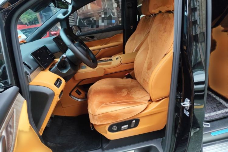Used Wey Gaoshan 2025 Four-Wheel Drive Alpine 8 Left Front Seat