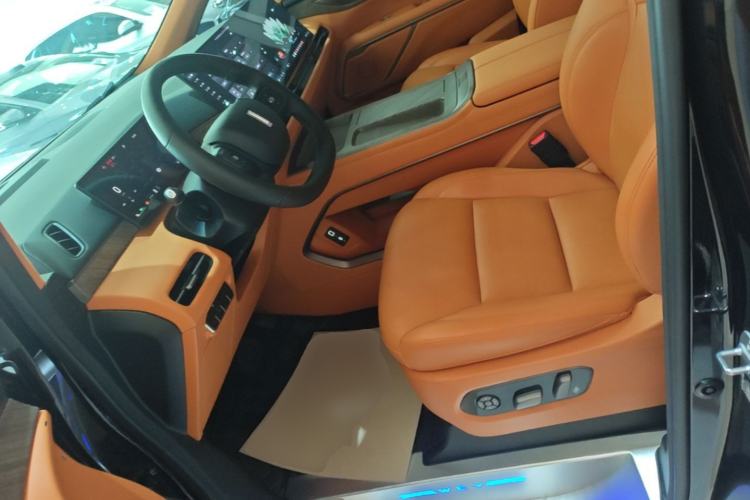 Used Wey Gaoshan 2025 Four-Wheel Drive Alpine 9 Left Front Seat