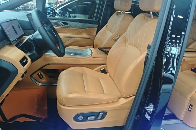 Used Wey Gaoshan 2025 Four-Wheel Drive Alpine 8 Left Front Seat