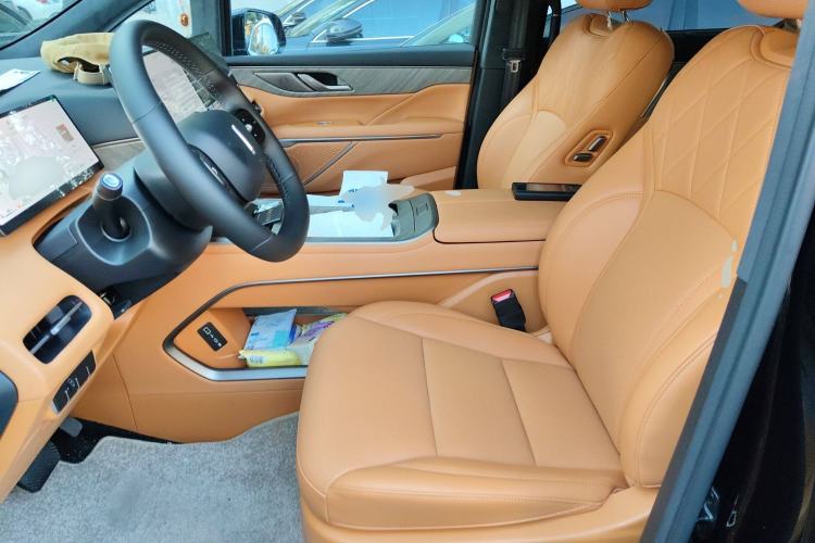 Used Wey Gaoshan 2025 Four-Wheel Drive Alpine 9 Left Front Seat