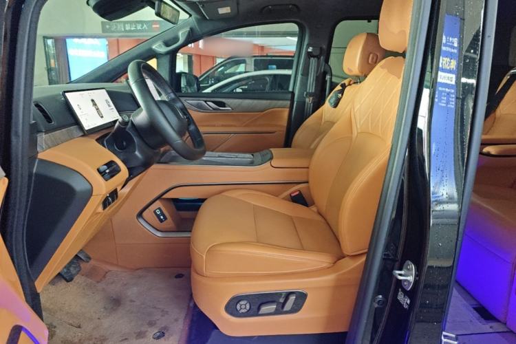 Used Wey Gaoshan 2025 Four-Wheel Drive Alpine 8 Left Front Seat