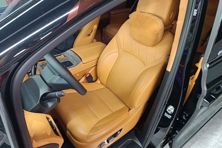 Used Wey Gaoshan 2025 Four-Wheel Drive Alpine 8 Left Front Seat