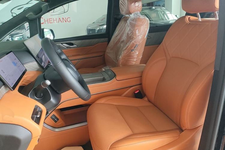 Used Wey Gaoshan 2025 Four-Wheel Drive Alpine 8 Left Front Seat