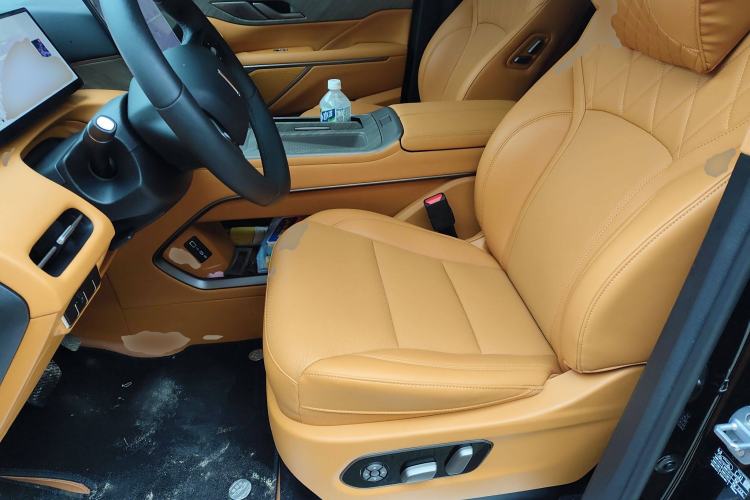Used Wey Gaoshan 2025 Four-Wheel Drive Alpine 8 Left Front Seat