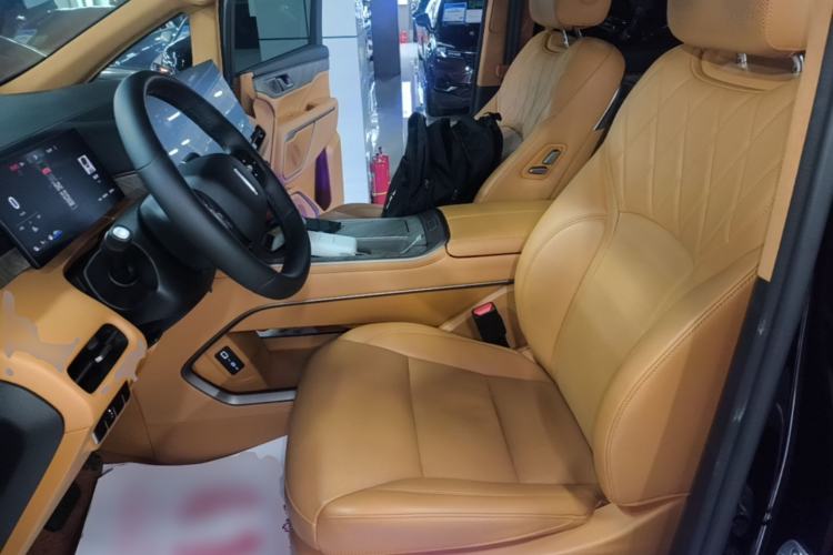 Used Wey Gaoshan 2025 Four-Wheel Drive Alpine 8 Left Front Seat