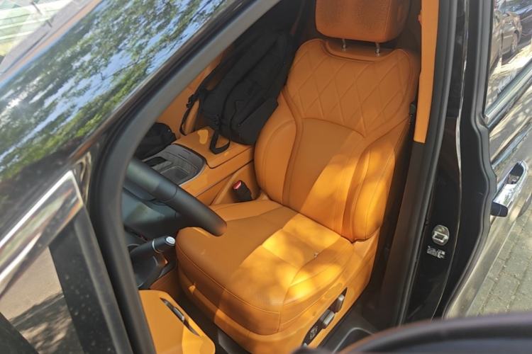 Used Wey Gaoshan 2025 Four-Wheel Drive Alpine 8 Left Front Seat