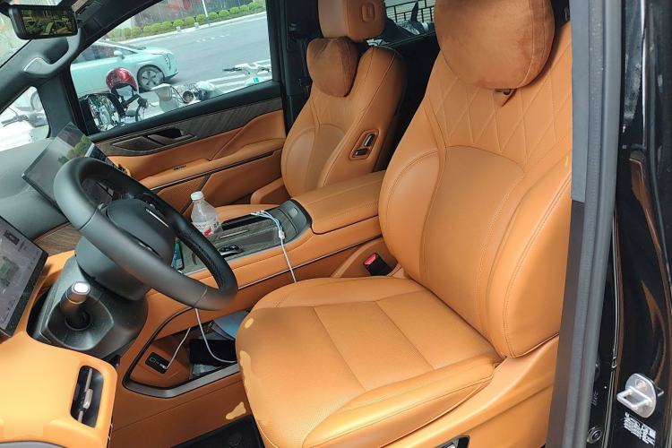 Used Wey Gaoshan 2025 Four-Wheel Drive Alpine 8 Left Front Seat