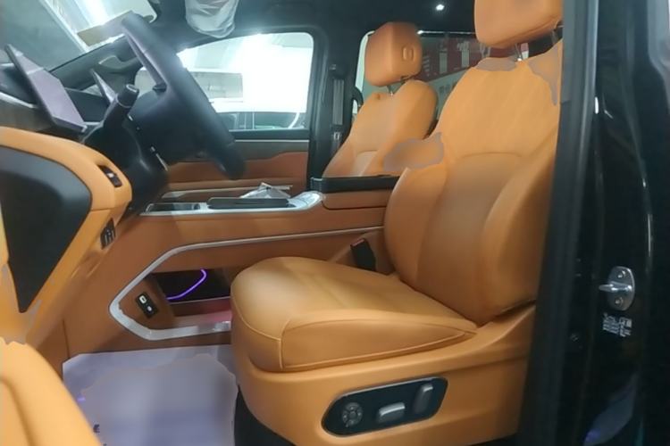 Used Wey Gaoshan 2025 Four-Wheel Drive Alpine 8 Left Front Seat
