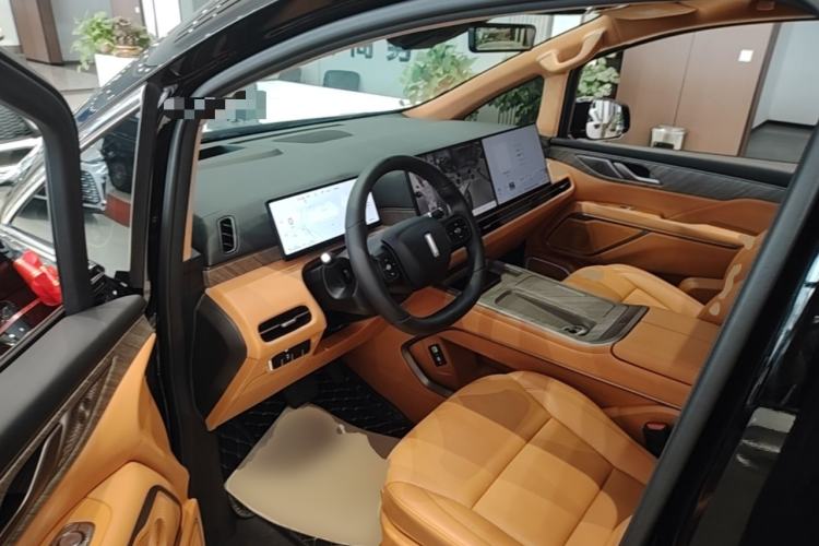 Used Wey Gaoshan 2025 Four-Wheel Drive Alpine 8 Left Front Seat