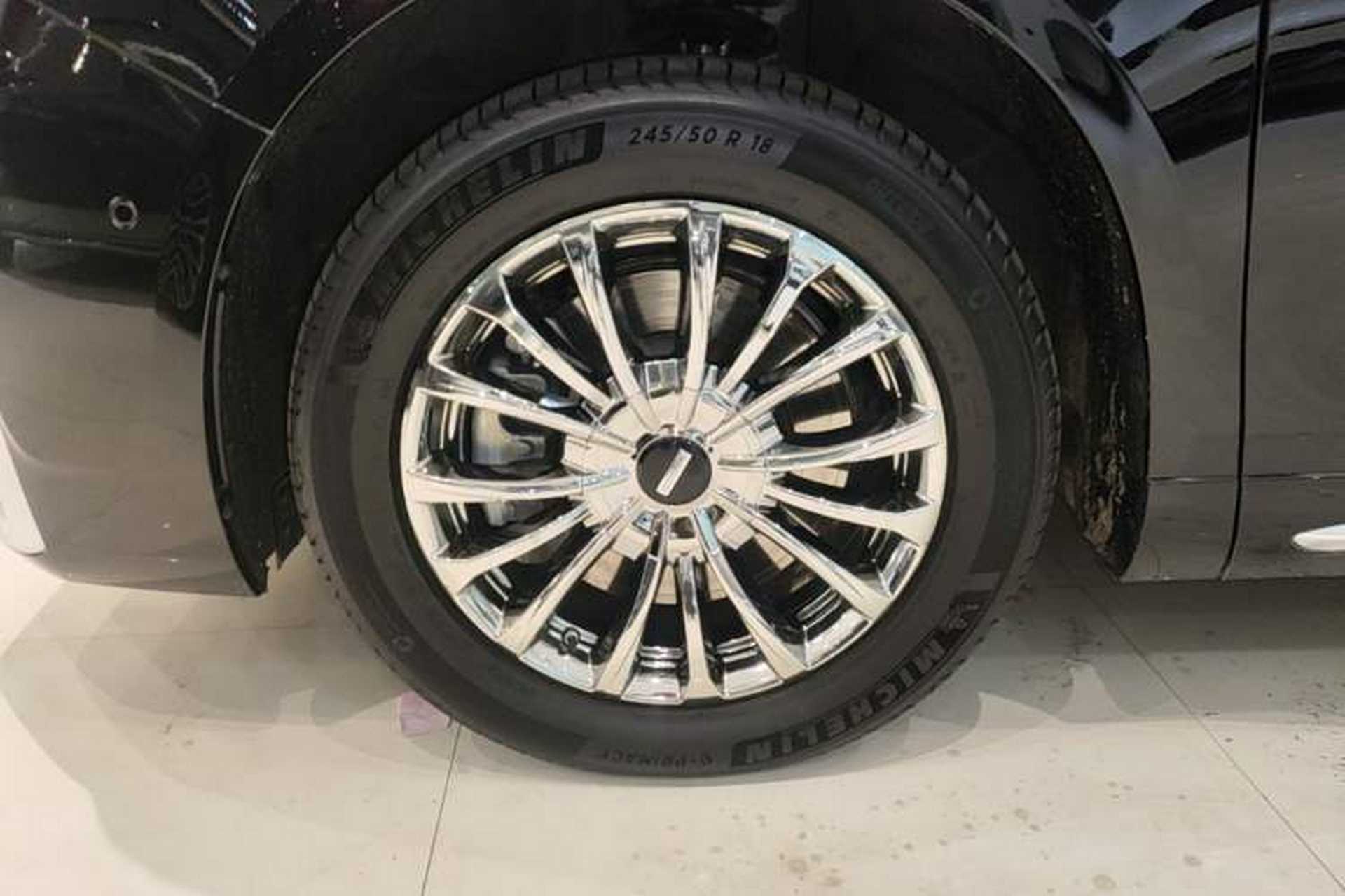 Used Wey Gaoshan 2025 Four-Wheel Drive Alpine 8 Left Front Wheel Hub