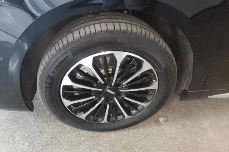 Used Wey Gaoshan 2025 Model Four-Wheel Drive Gao Shan 7 Left Front Wheel Hub