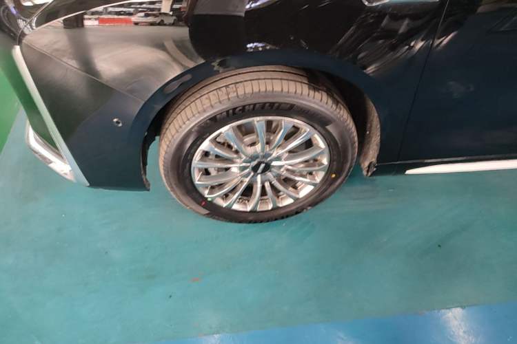 Used Wey Gaoshan 2025 Four-Wheel Drive Alpine 8 Left Front Wheel Hub