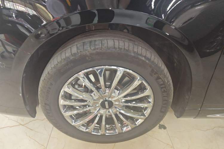 Used Wey Gaoshan 2025 Four-Wheel Drive Alpine 8 Left Front Wheel Hub