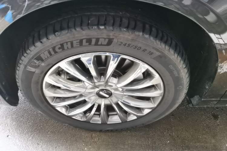 Used Wey Gaoshan 2025 Four-Wheel Drive Alpine 8 Left Front Wheel Hub