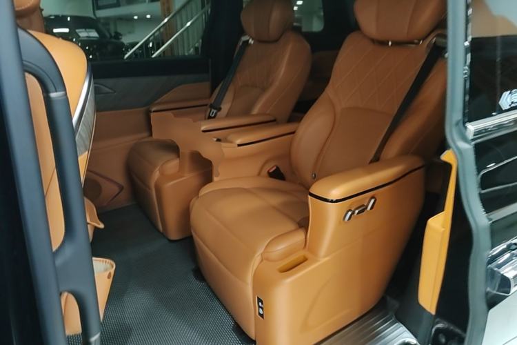 Used Wey Gaoshan 2025 Four-Wheel Drive Alpine 8 Left Rear Seat