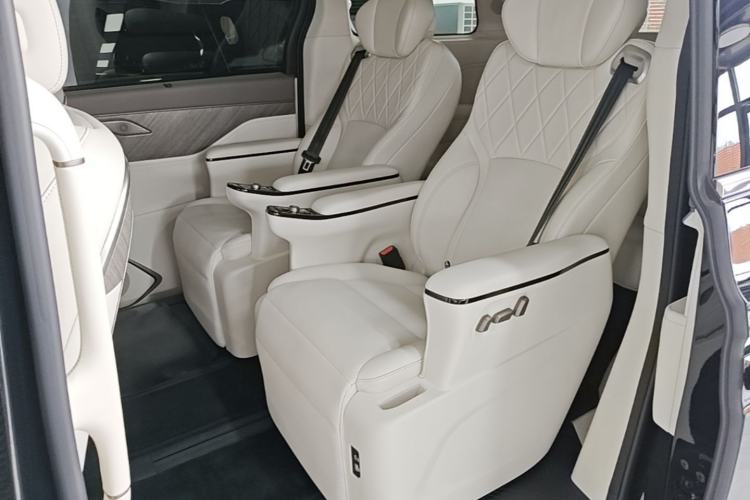 Used Wey Gaoshan 2025 Four-Wheel Drive Alpine 8 Left Rear Seat