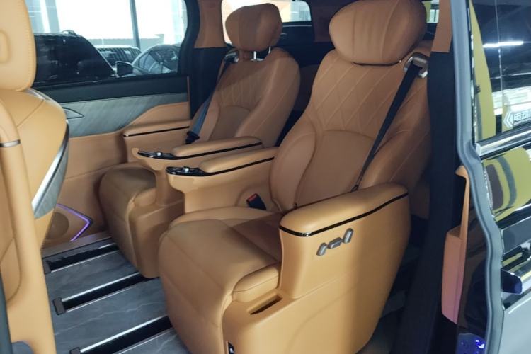 Used Wey Gaoshan 2025 Four-Wheel Drive Alpine 8 Left Rear Seat