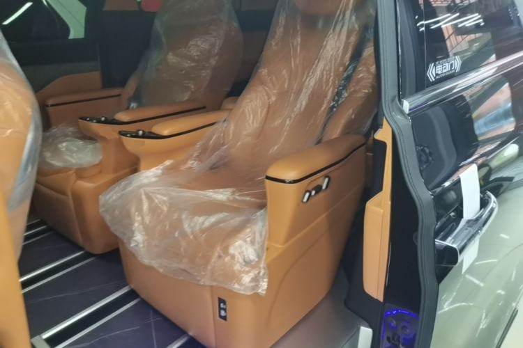 Used Wey Gaoshan 2025 Four-Wheel Drive Alpine 9 Left Rear Seat