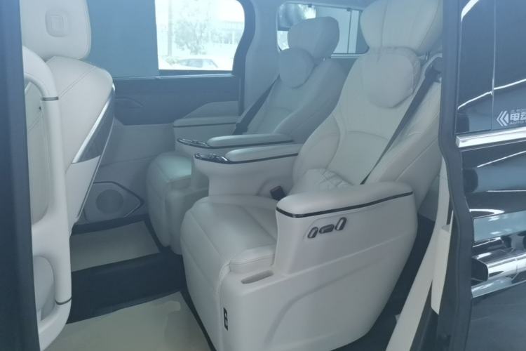 Used Wey Gaoshan 2025 Four-Wheel Drive Alpine 8 Left Rear Seat