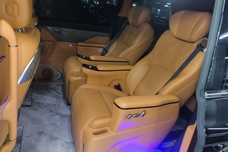 Used Wey Gaoshan 2025 Four-Wheel Drive Alpine 8 Left Rear Seat