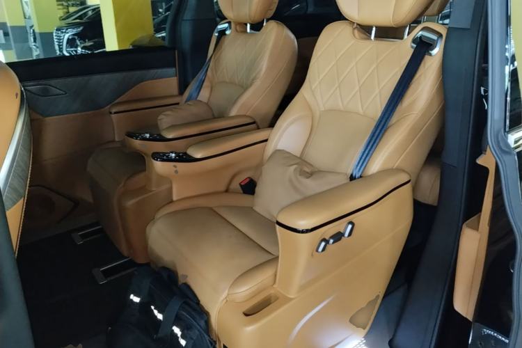 Used Wey Gaoshan 2025 Four-Wheel Drive Alpine 8 Left Rear Seat