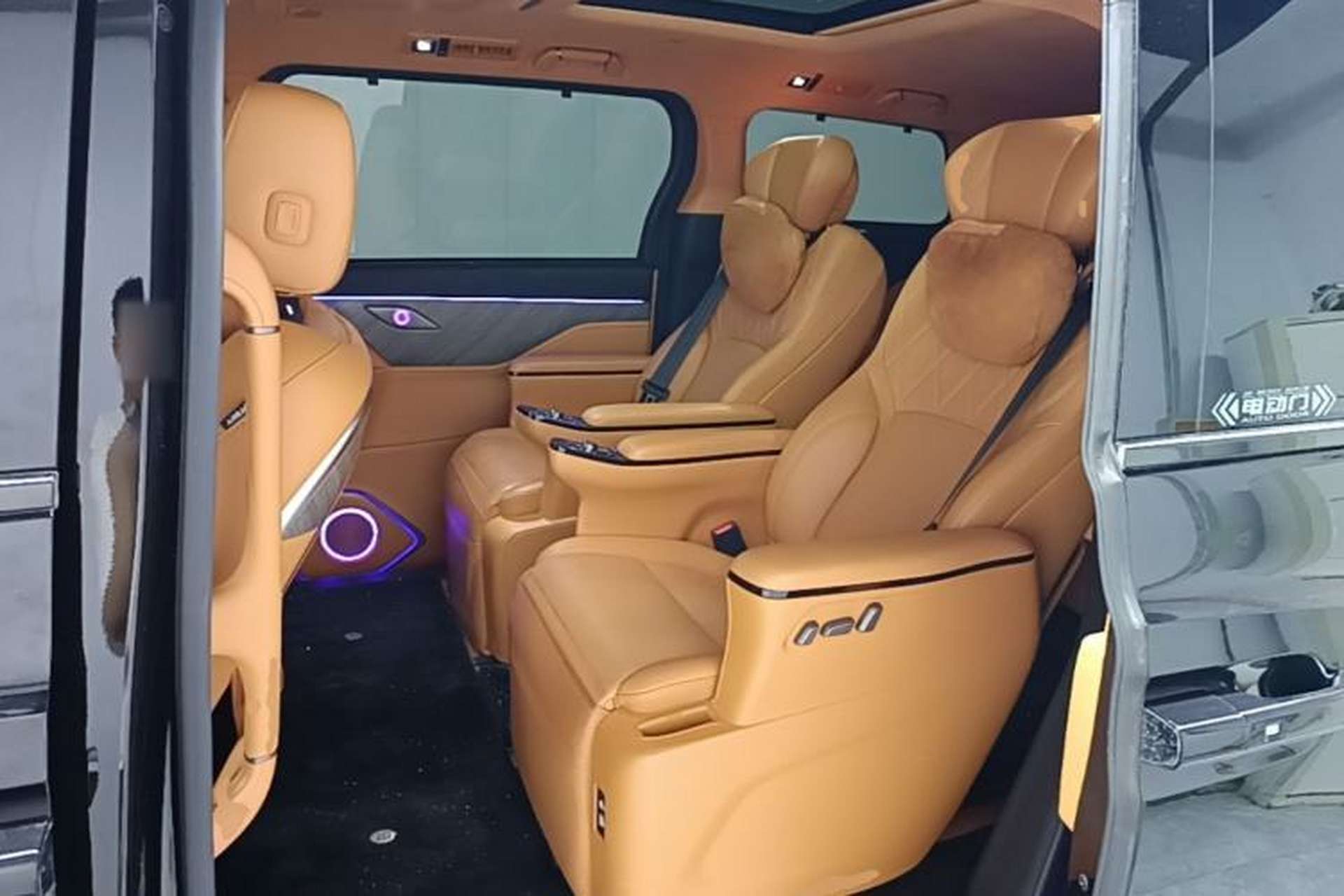 Used Wey Gaoshan 2025 Four-Wheel Drive Alpine 8 Left Rear Seat