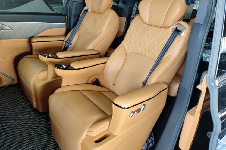 Used Wey Gaoshan 2025 Model Four-Wheel Drive Gao Shan 7 Left Rear Seat