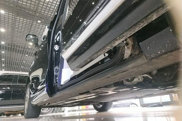 Used Wey Gaoshan 2025 Four-Wheel Drive Alpine 8 Left Side Sill