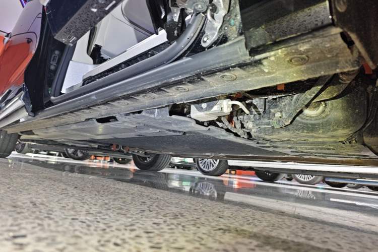 Used Wey Gaoshan 2025 Four-Wheel Drive Alpine 8 Left Side Sill