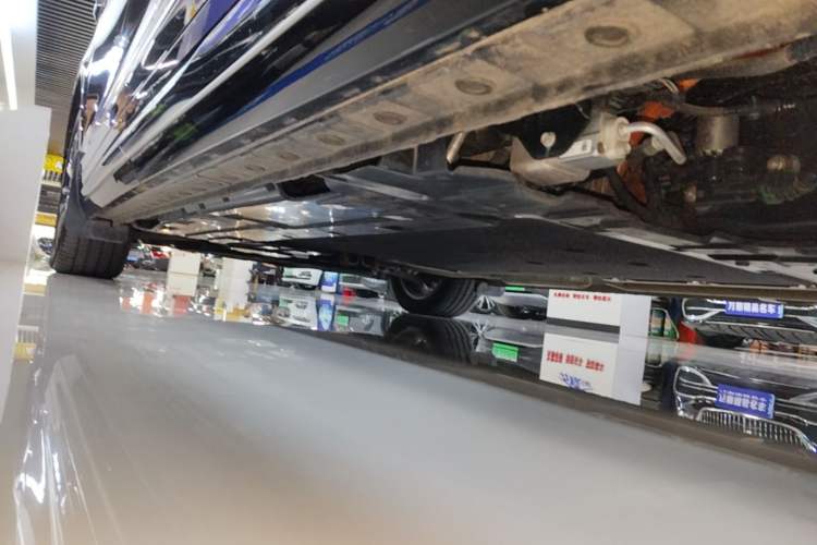 Used Wey Gaoshan 2025 Four-Wheel Drive Alpine 8 Left Side Sill